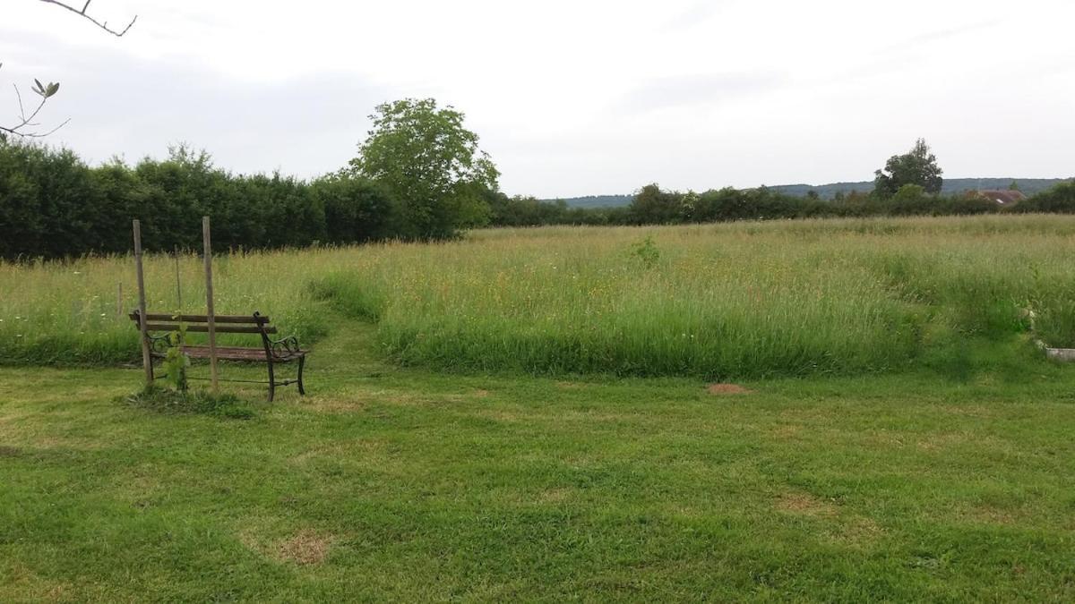 Chalet Bois Pleine Campagne A Pontigny Exterior foto